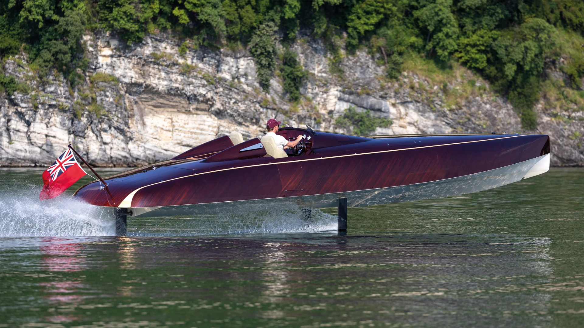 Power boat | Spirit Yachts | Linassi+Co