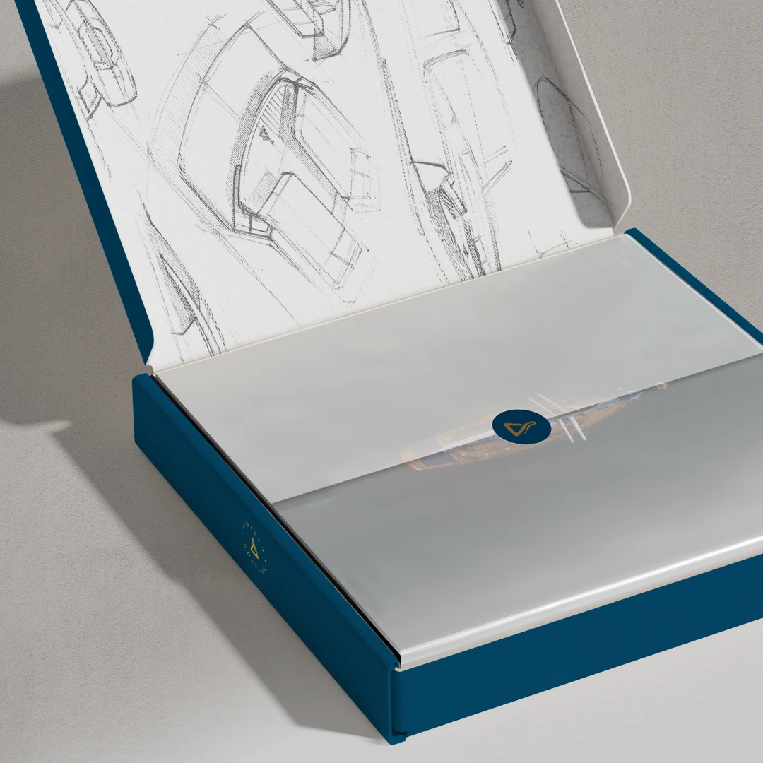 Book box open | Spirit Yachts | Linassi+Co