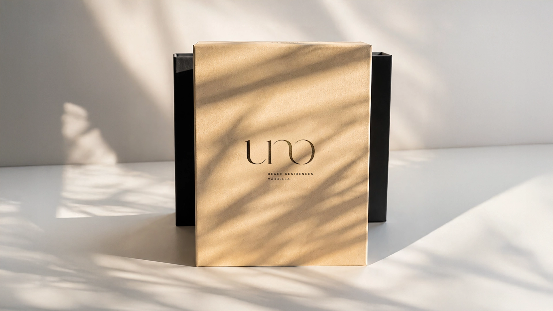 LinassiCo | UNO Marbella | UNO Box