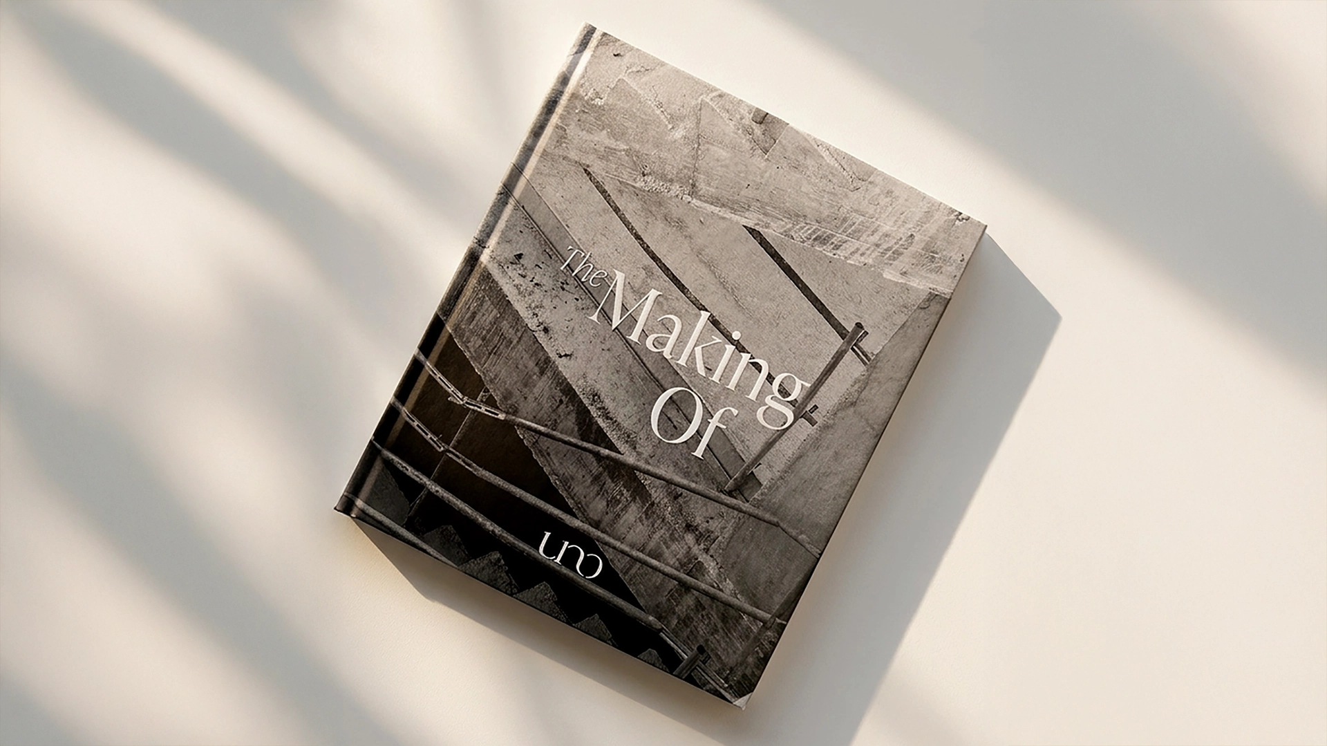 LinassiCo | UNO Marbella | Brochure cover