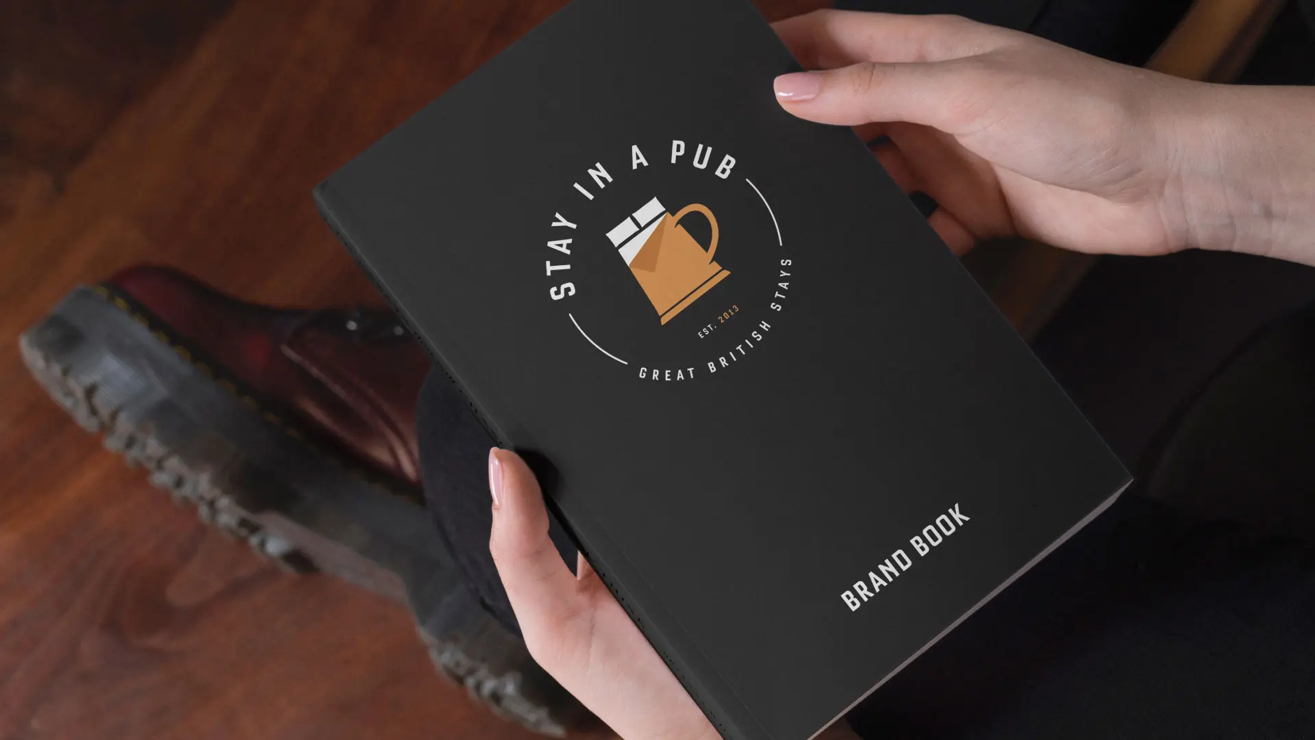 LinassiCo | Stay in a Pub | brand book