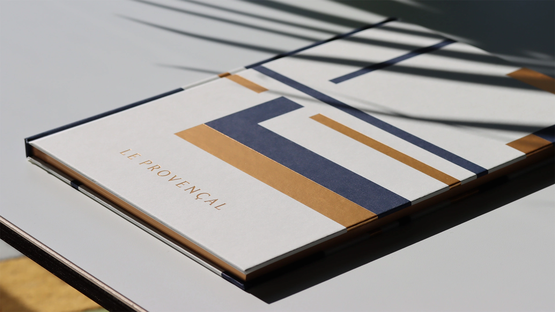 Le Provencal | brochure cover | Linassi+co